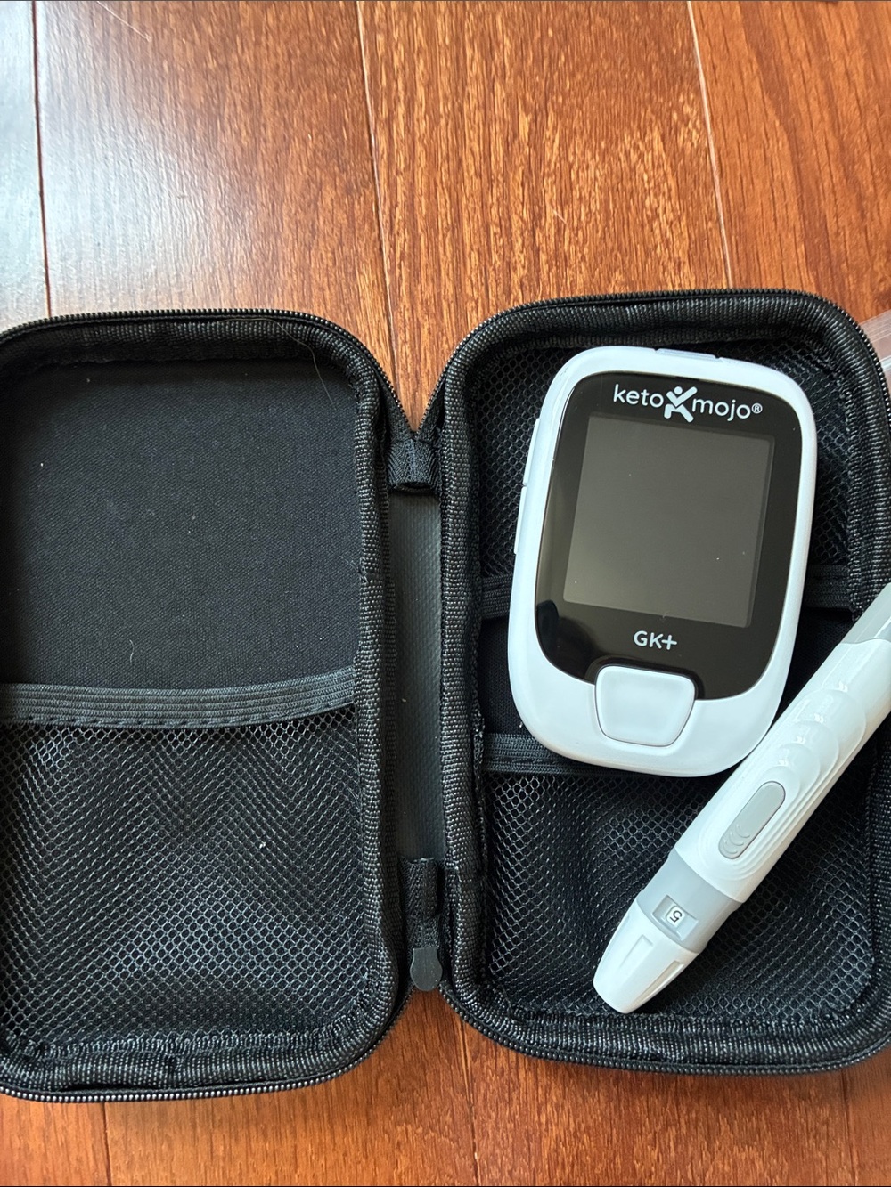 Keto Mojo testing kit